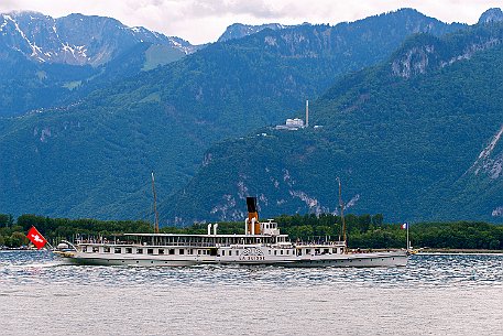 Genfersee mit Raddampfer La Suisse